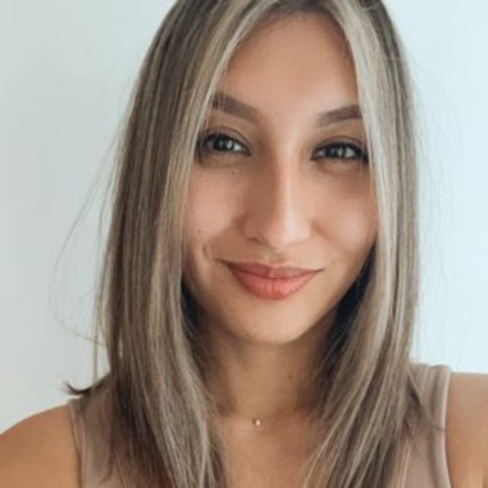 Meet your Posher, Daniela
